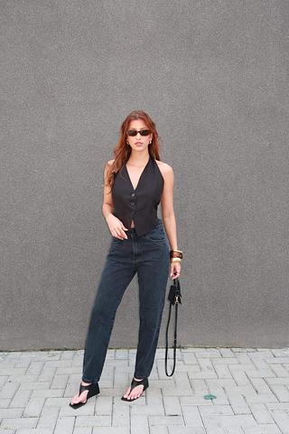 Calça mom preto estonado